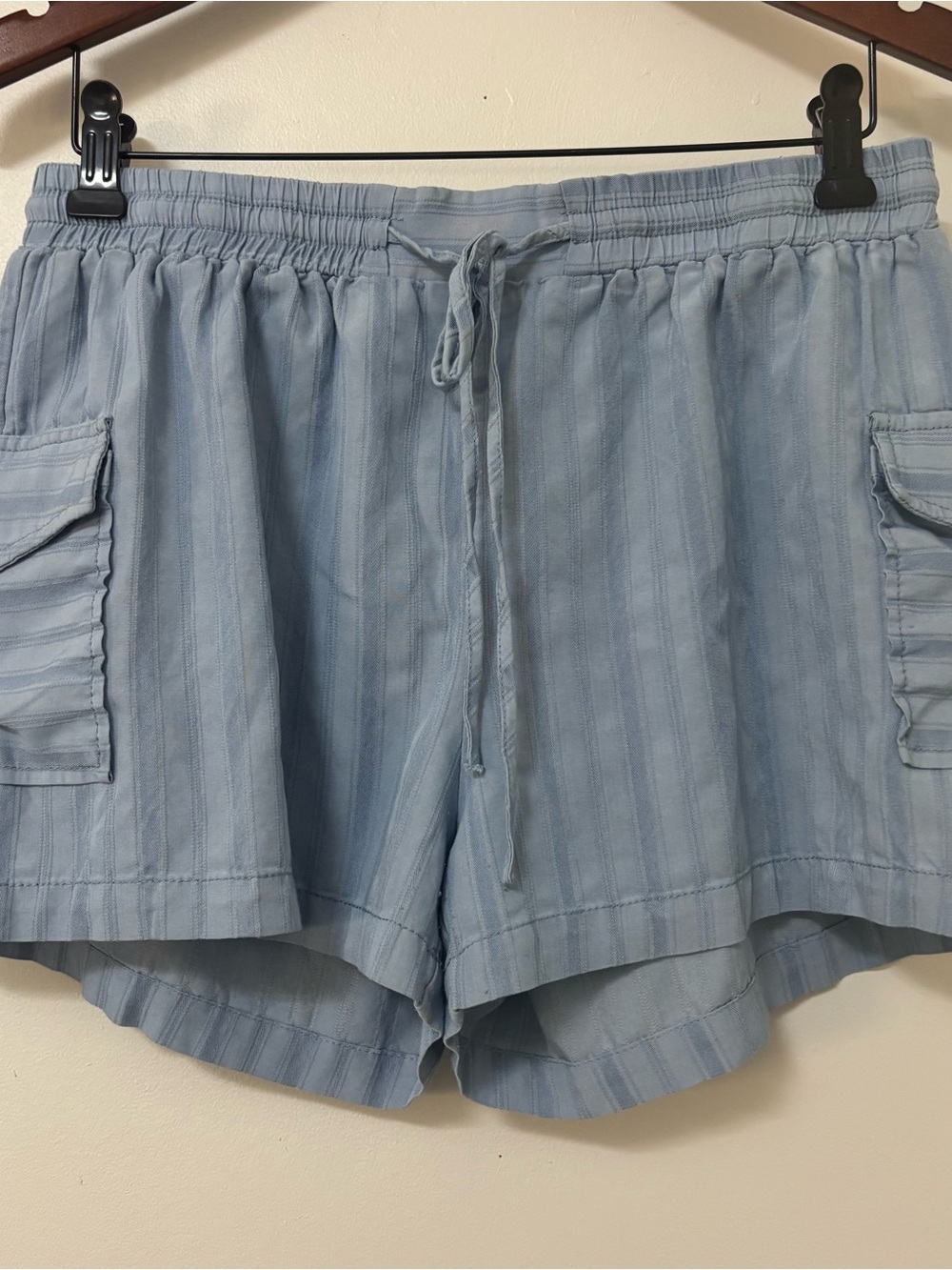 Promesa pale blue elastic waist shorts size medium